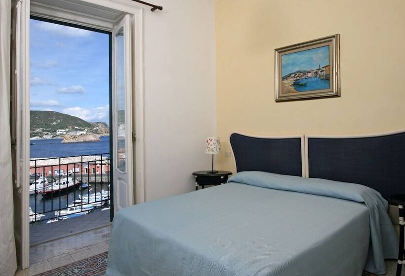 בית מלון כפרי Mari