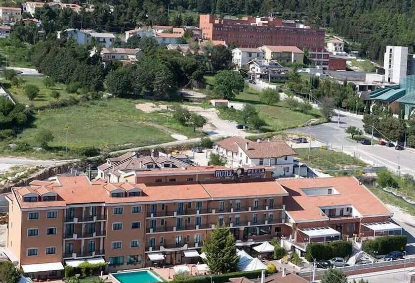 فندق Perla Del Gargano