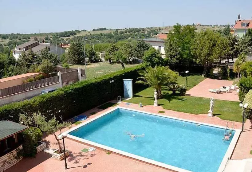 فندق Perla Del Gargano