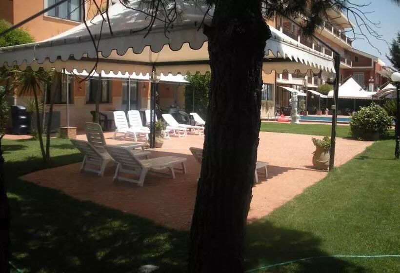 فندق Perla Del Gargano