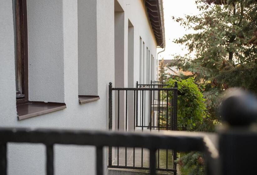 Révész Hotel, Restaurant And Rosa Spa