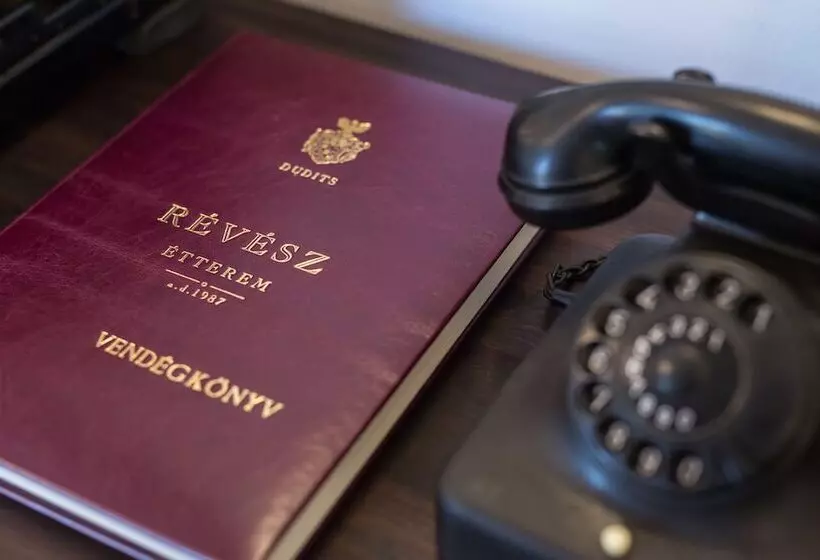 Révész Hotel, Restaurant And Rosa Spa