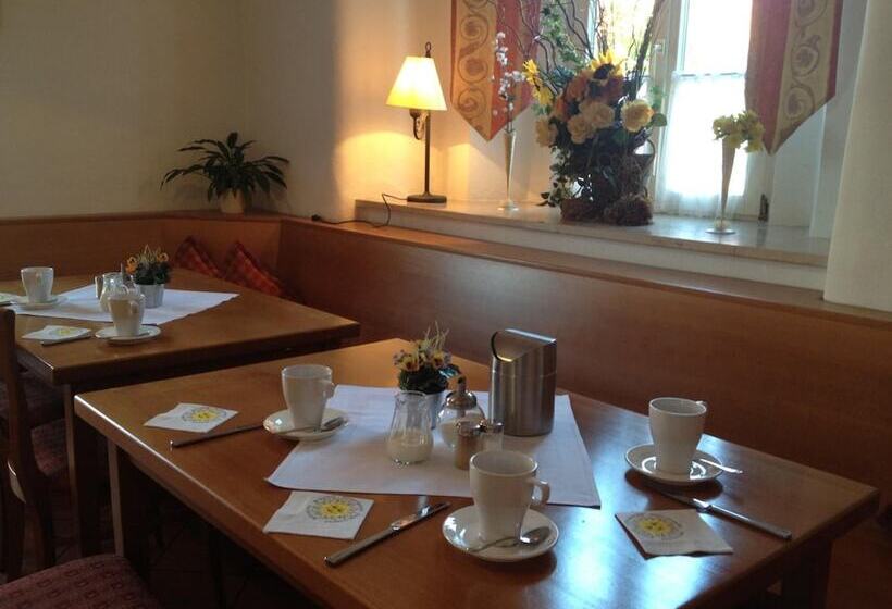 Hotel Schwarzacher Hof In Niederbayern