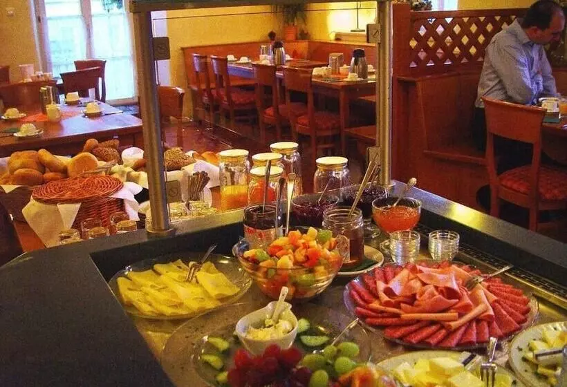 Отель Schwarzacher Hof In Niederbayern