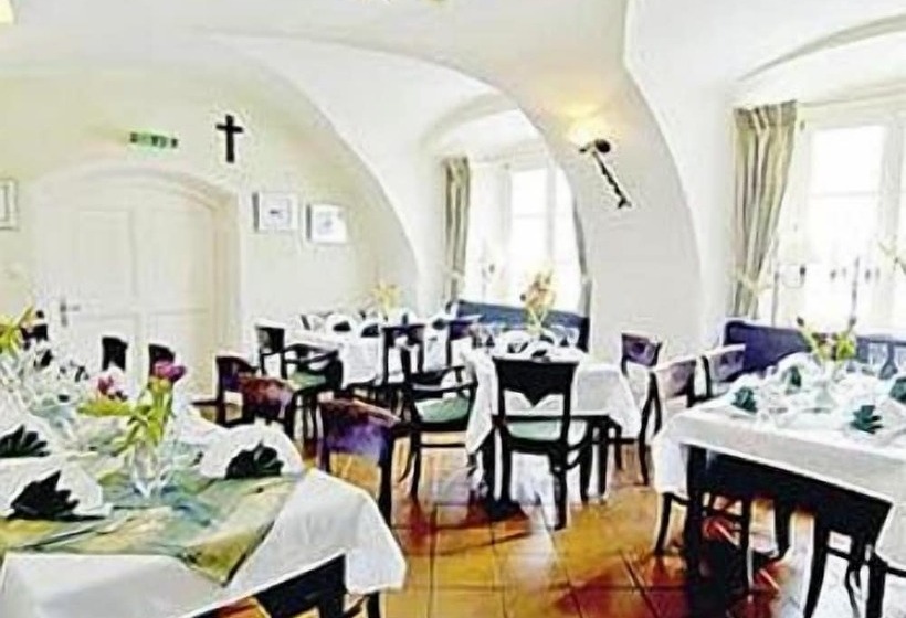 Hotel Schwarzacher Hof In Niederbayern