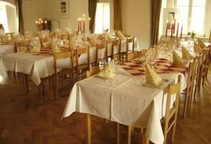 Отель Schwarzacher Hof In Niederbayern