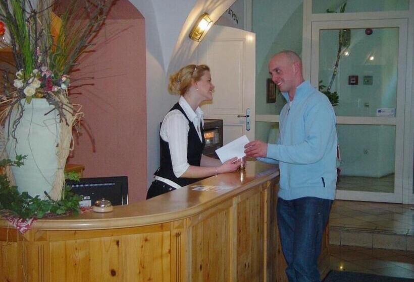 Hotel Schwarzacher Hof In Niederbayern