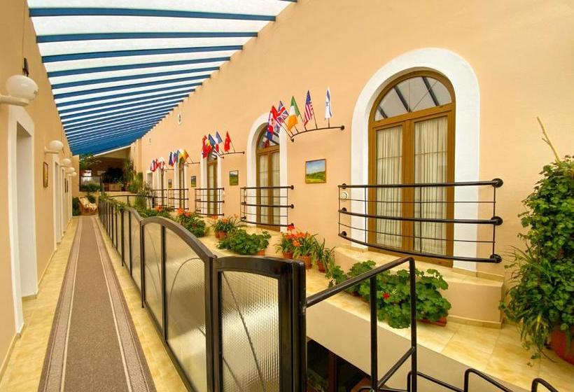 Stevea / Bývalý Hotel Steve