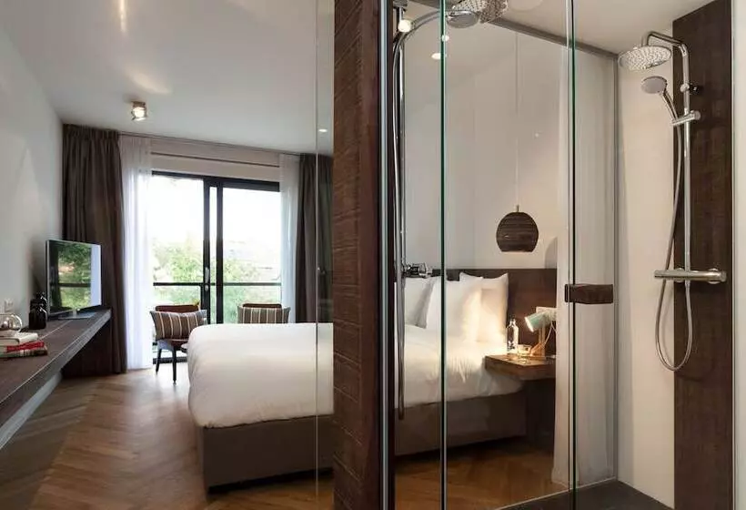 ホテル Van Heeckeren