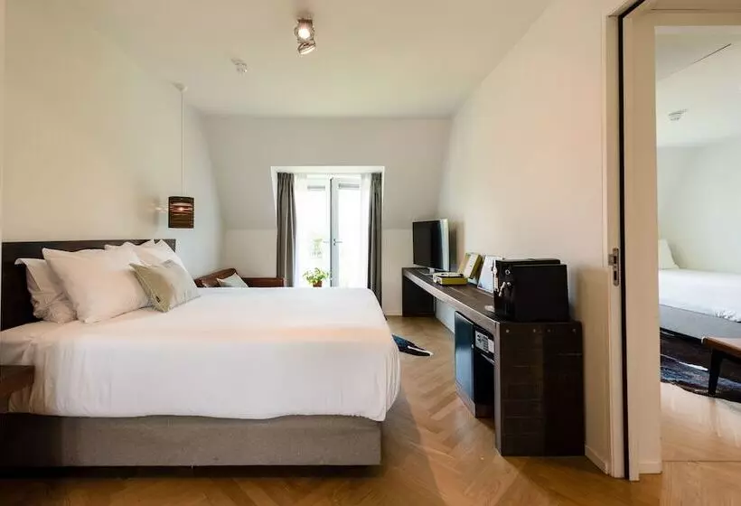 ホテル Van Heeckeren