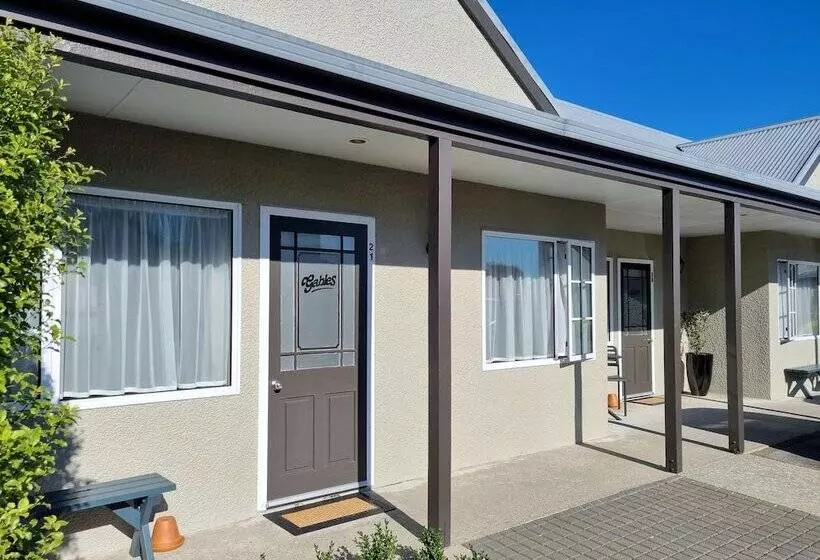 فندق على الطريق Asure Gables Motor Lodge