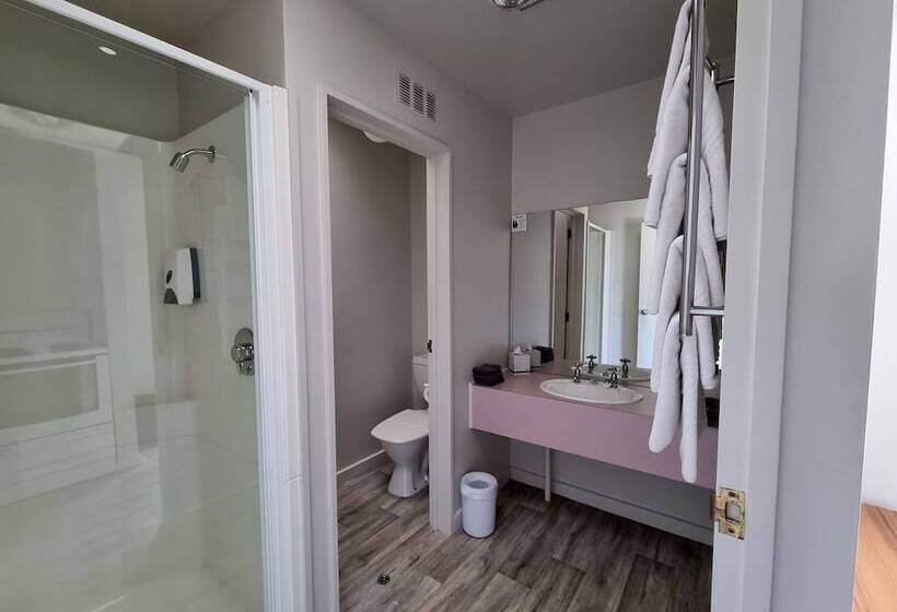 فندق على الطريق Asure Gables Motor Lodge