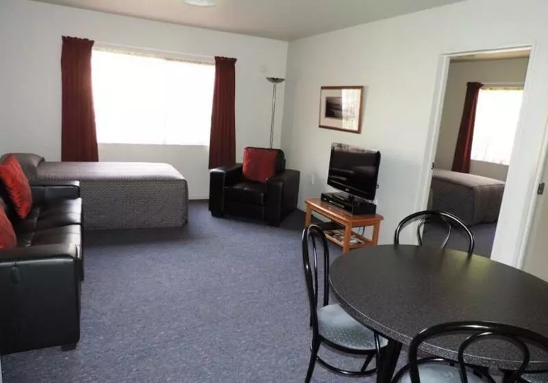 فندق على الطريق Asure Gables Motor Lodge