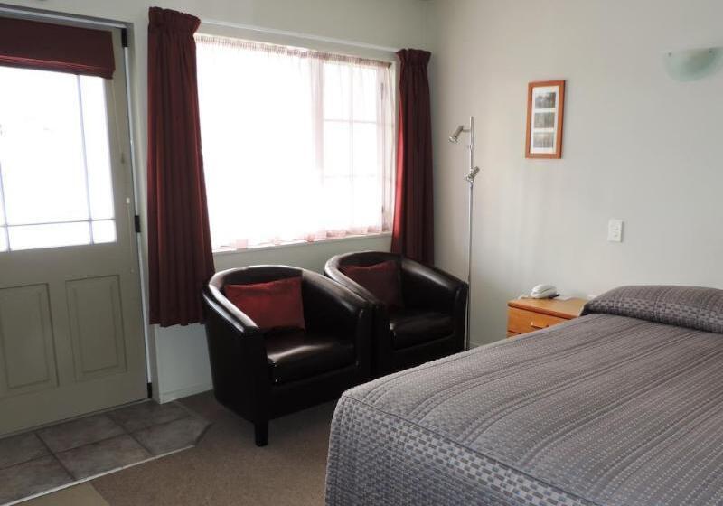 فندق على الطريق Asure Gables Motor Lodge