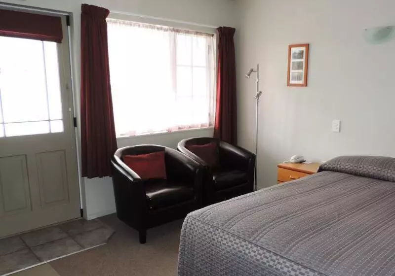 فندق على الطريق Asure Gables Motor Lodge