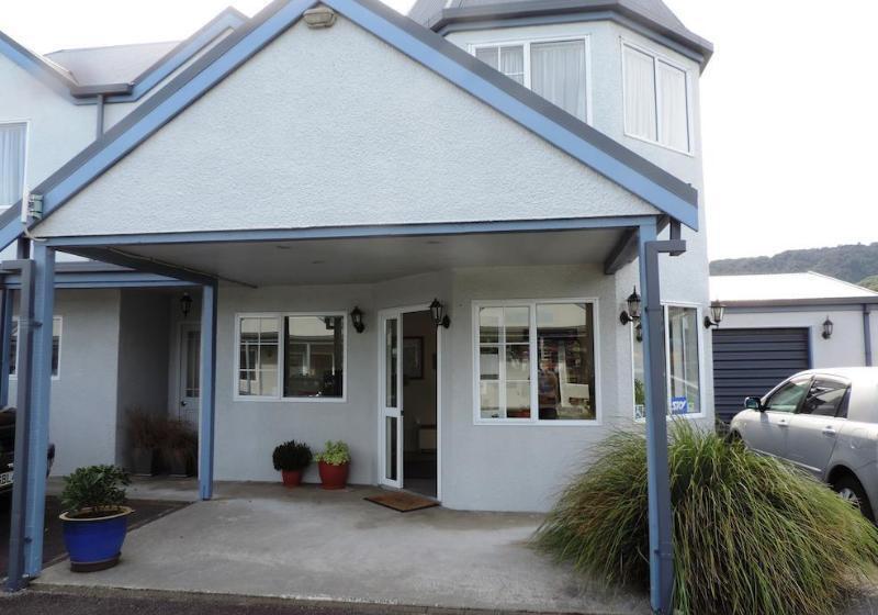 فندق على الطريق Asure Gables Motor Lodge