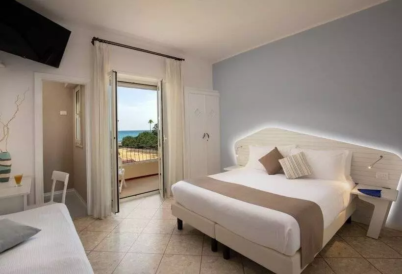 بنسيون Casa Yvorio