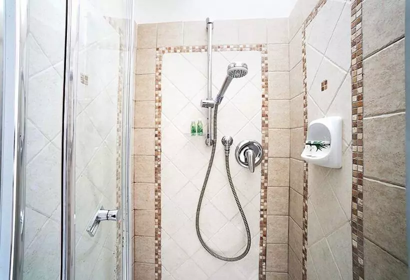 بنسيون Casa Yvorio