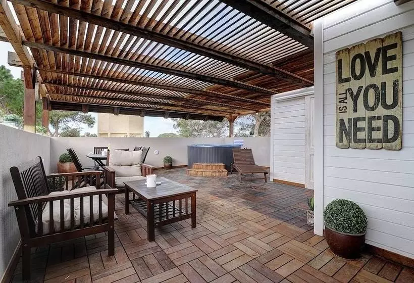 Villa Carmel Boutique