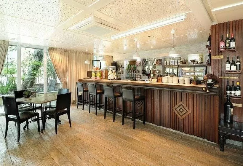 Villa Carmel Boutique