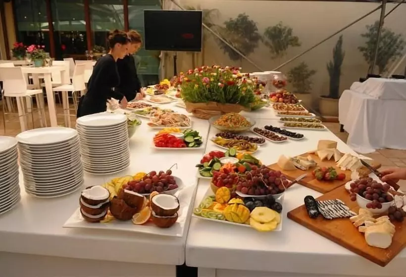 Villa Carmel Boutique