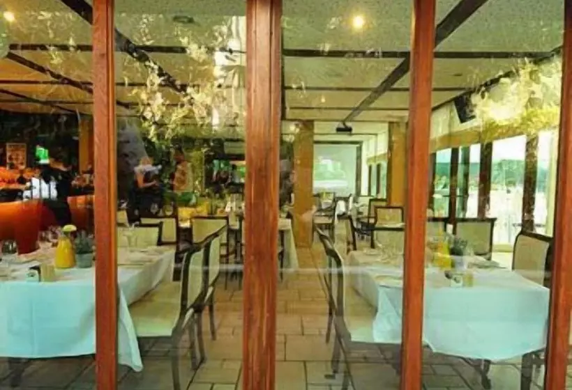 Villa Carmel Boutique