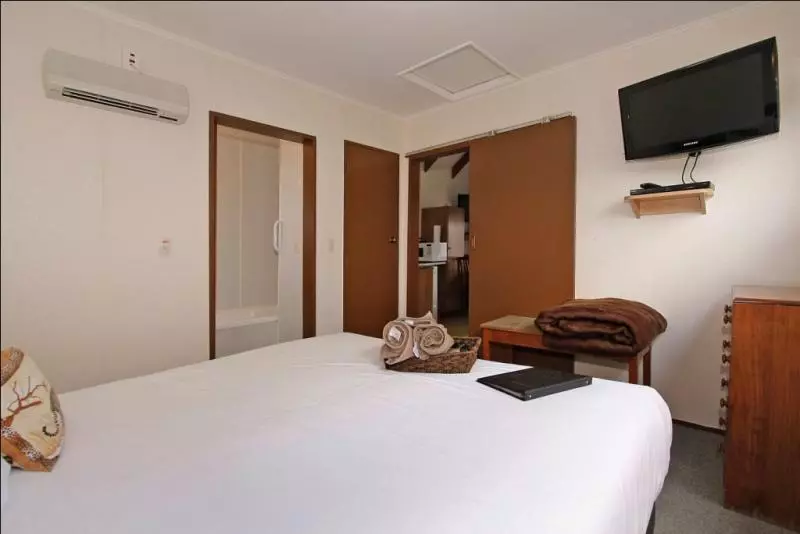 Big Five Motel