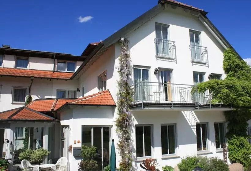 Отель Altes Kurhaus Land