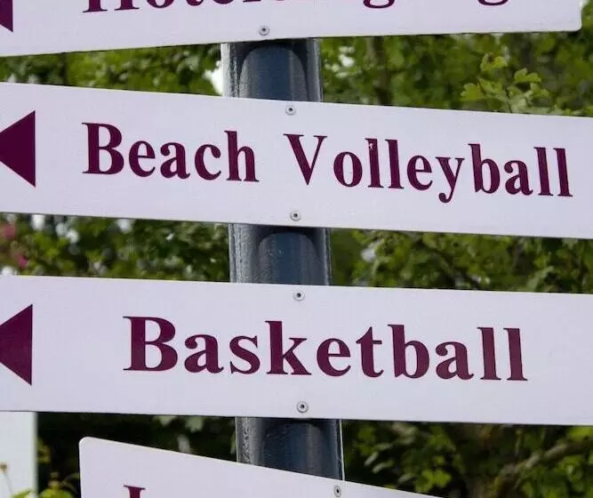 Отель Altes Kurhaus Land