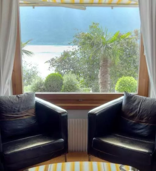 בית מלון כפרי Brienzersee