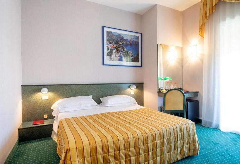 בית מלון כפרי Capri Bardolino 3s