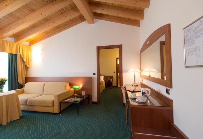 בית מלון כפרי Capri Bardolino 3s