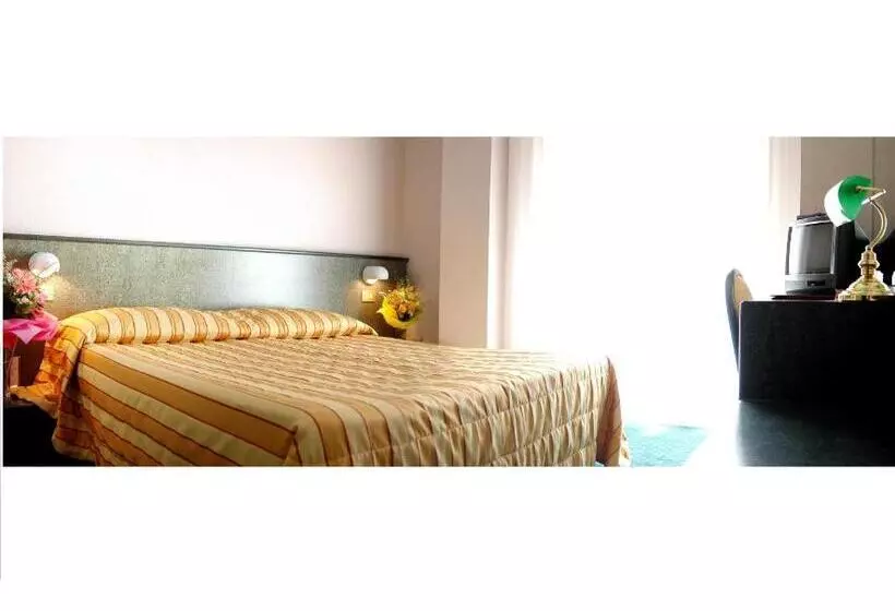 هتل Capri Bardolino 3s