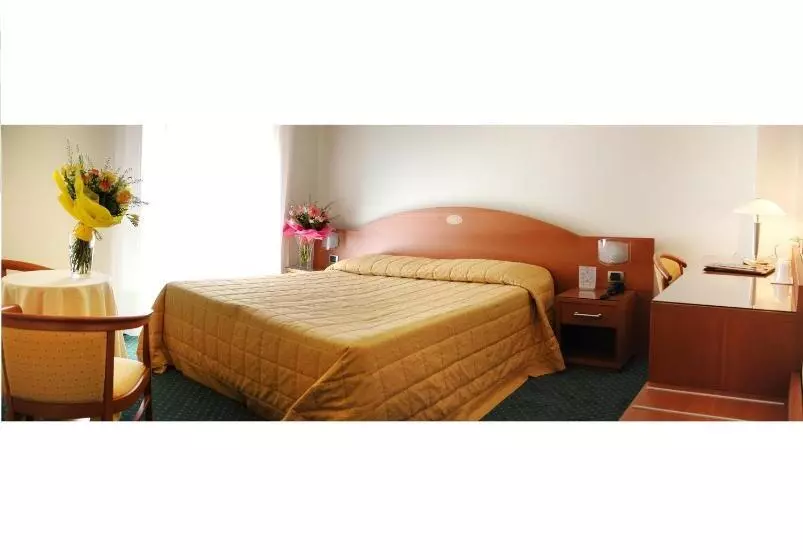 هتل Capri Bardolino 3s