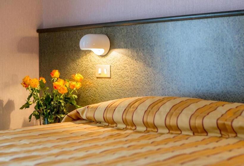 בית מלון כפרי Capri Bardolino 3s