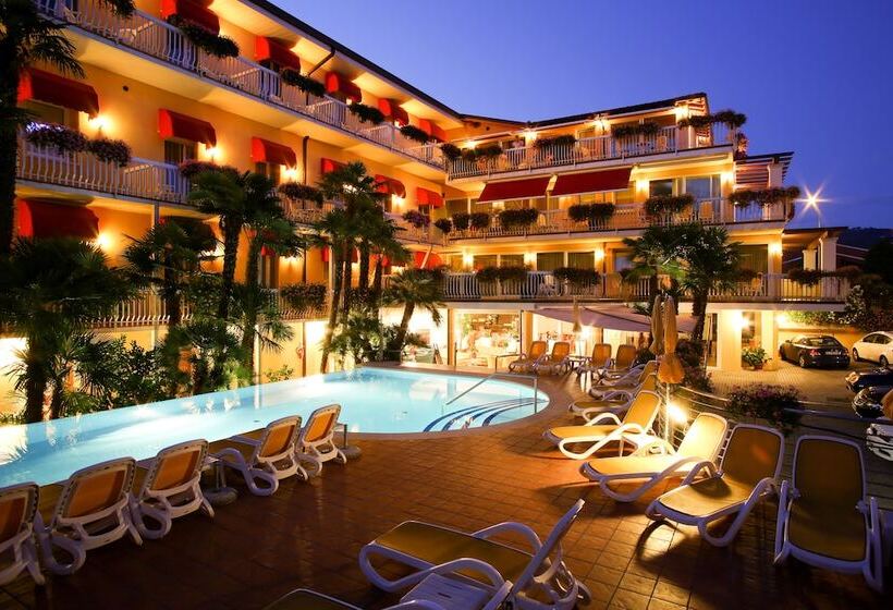 בית מלון כפרי Capri Bardolino 3s