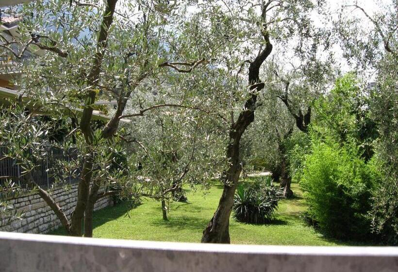 בית מלון כפרי Catullo