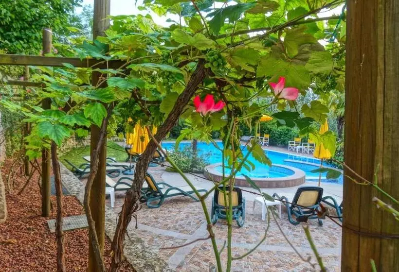 בית מלון כפרי Catullo