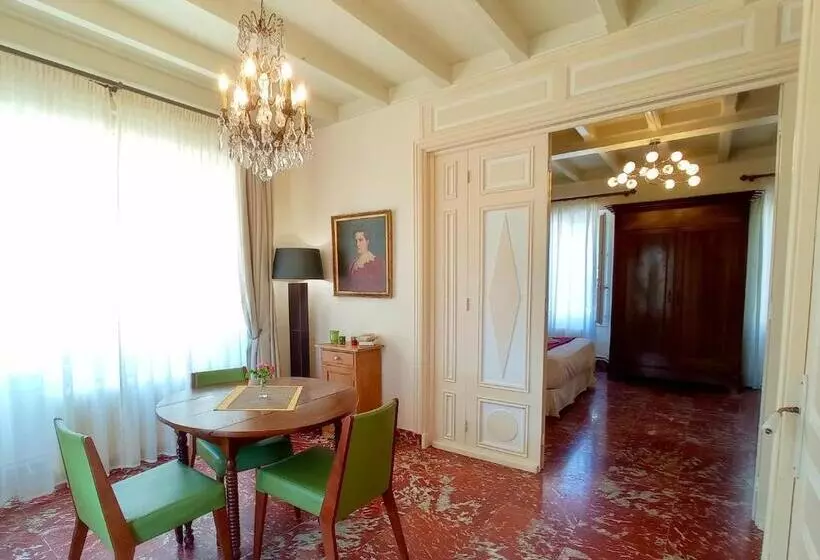 Отель Domaine De Rasigous