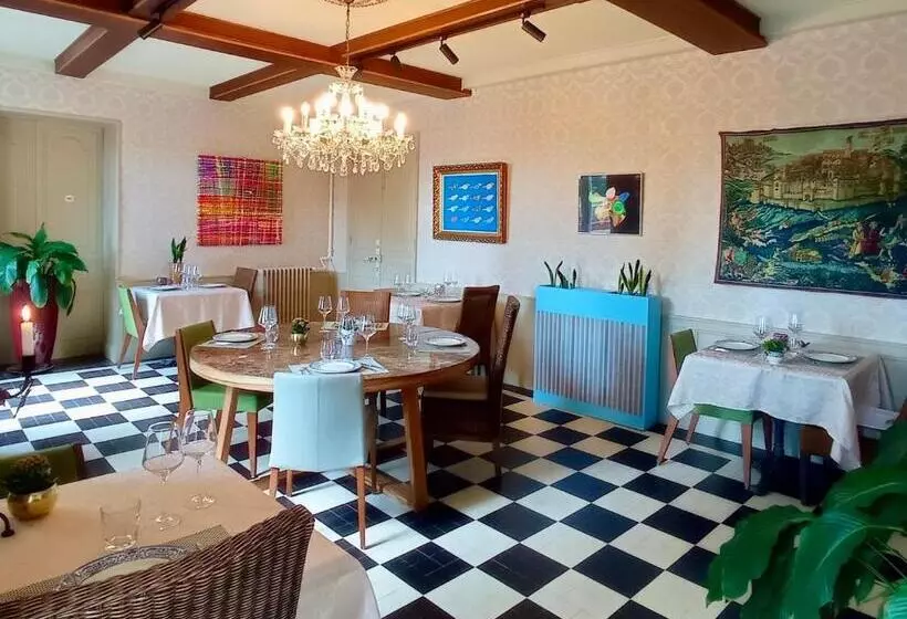 Отель Domaine De Rasigous