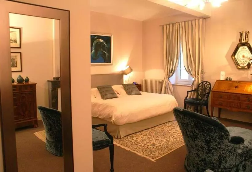 Отель Domaine De Rasigous