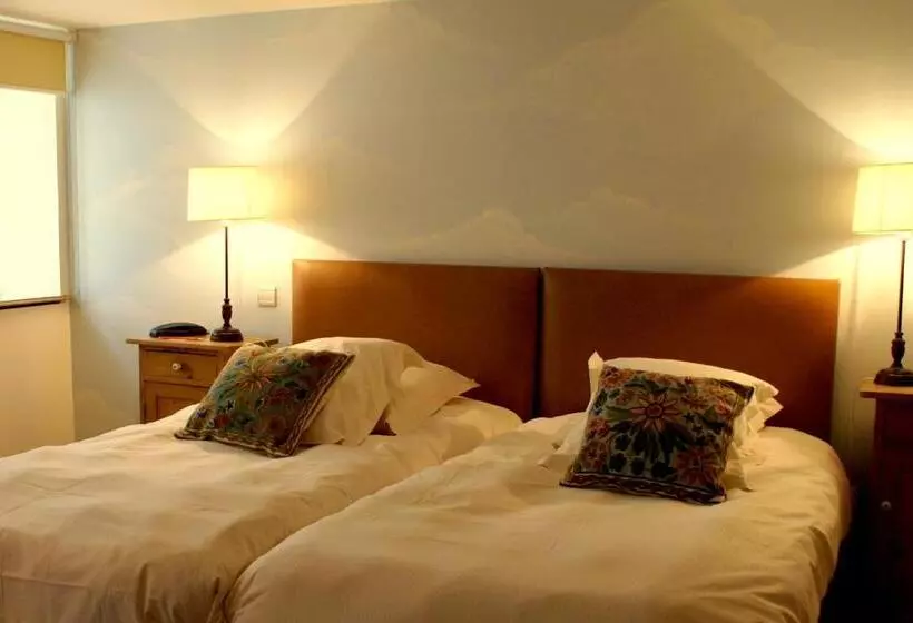 Отель Domaine De Rasigous