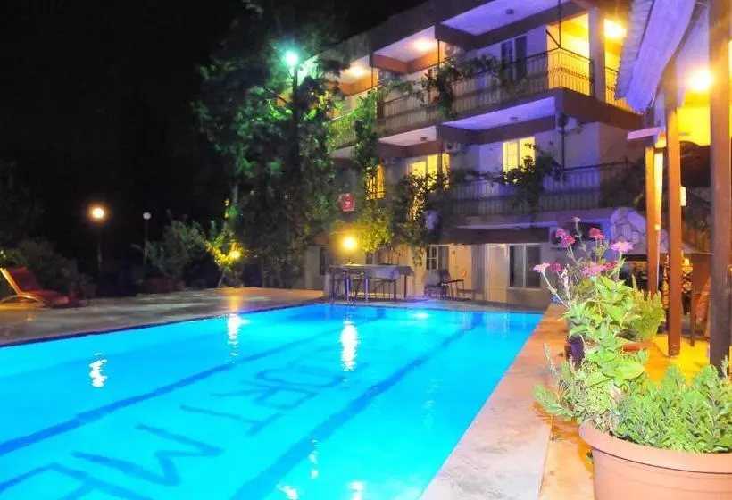 ホテル Dort Mevsim