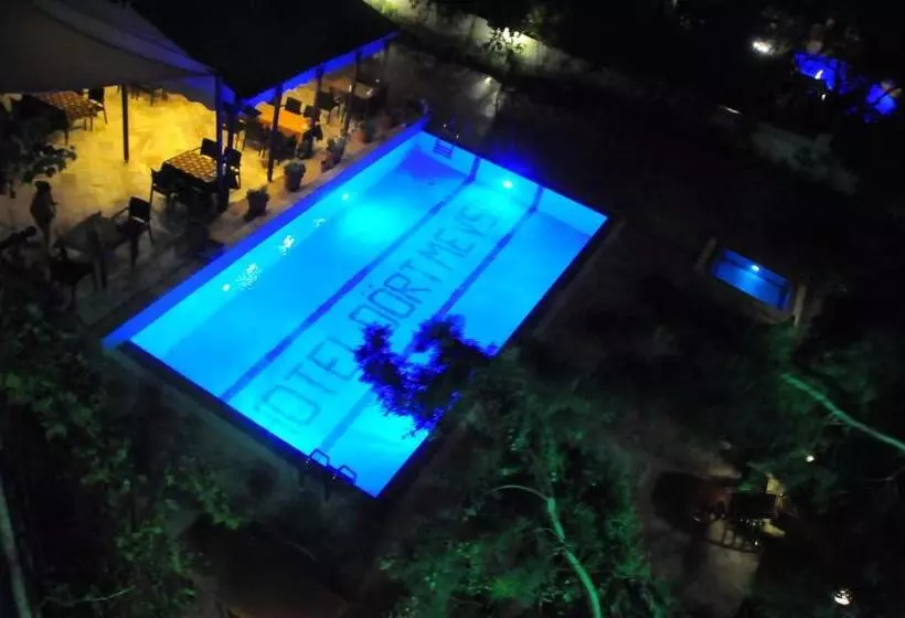 ホテル Dort Mevsim