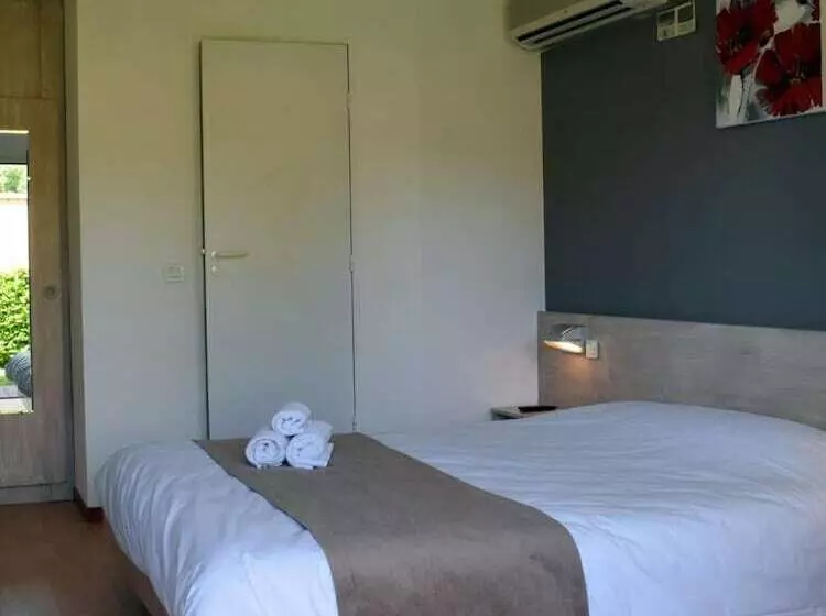 בית מלון כפרי Fasthôtel Saint Emilion Est