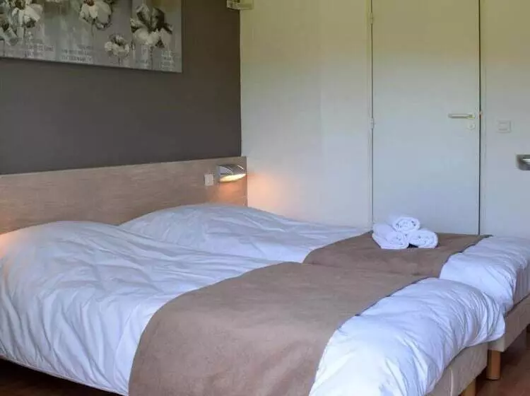 בית מלון כפרי Fasthôtel Saint Emilion Est