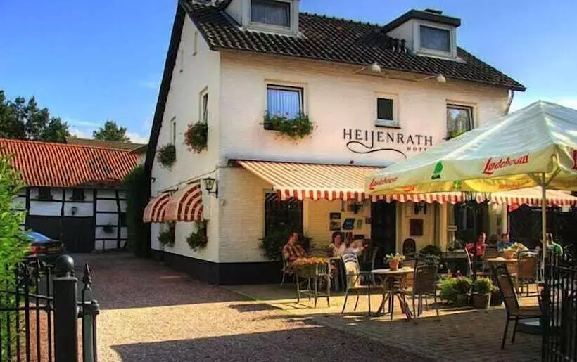 Отель Heijenrath