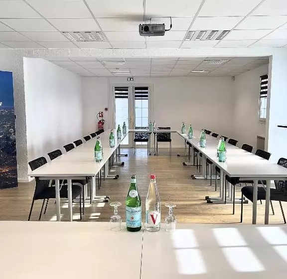 호텔 Kyriad Direct Reims Bezannes