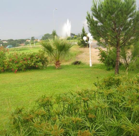 ホテル La Fontaine