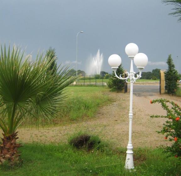 ホテル La Fontaine